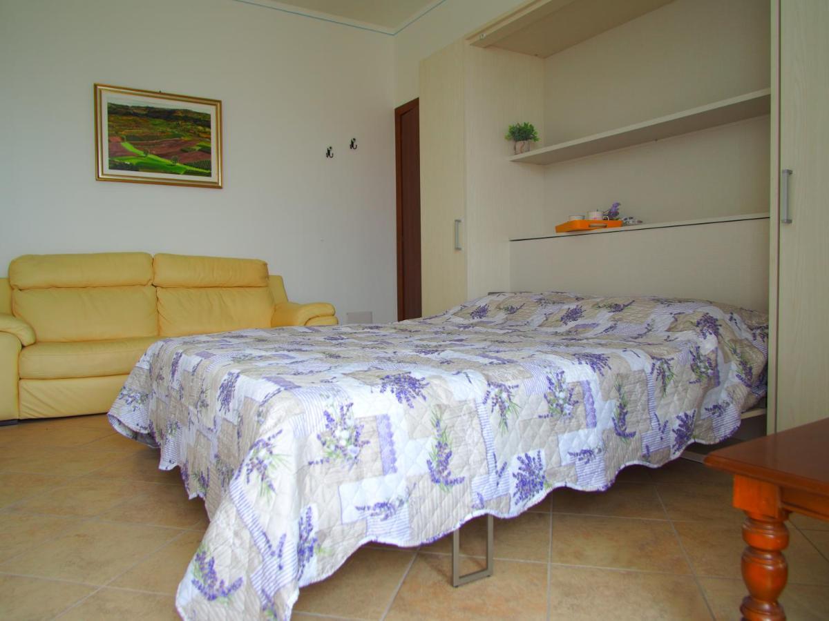 La Vigna Del Parroco Apartman Verduno Kültér fotó